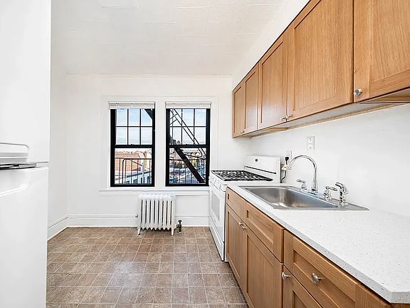 4th image of 20-23 31st St #3A
