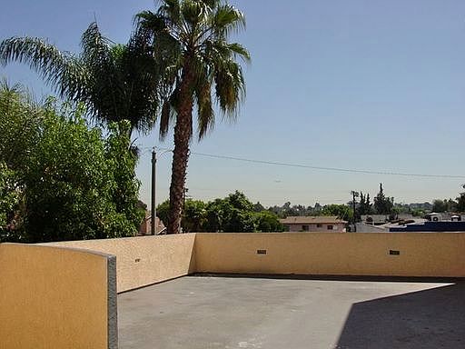 2nd image of 955 E Hyde Park Blvd APT 16