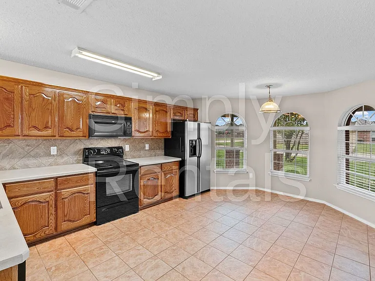 6915 Justin Ln — Photo 8