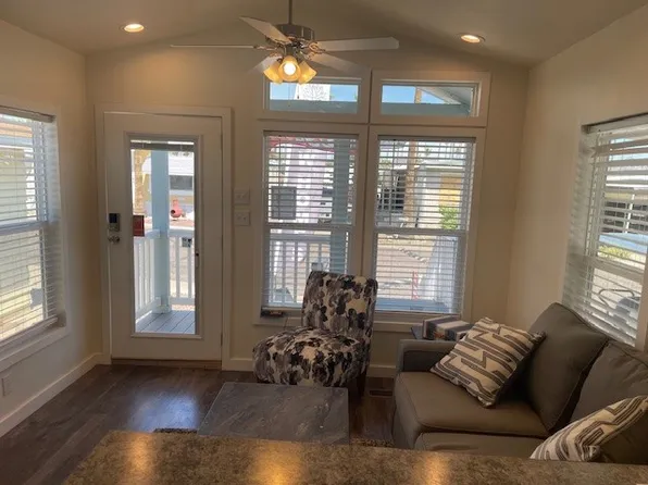 2050 W Dunlap Ave #D016, Phoenix, AZ 85021