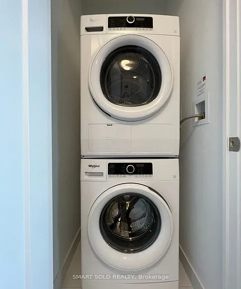 575 Bloor St E #2405 — Photo 14
