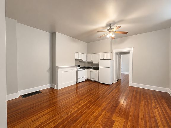 2nd image of 2325 Stratford Ave #1