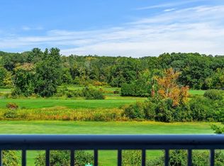 38 Village Rd APT 202, Middleton, MA 01949