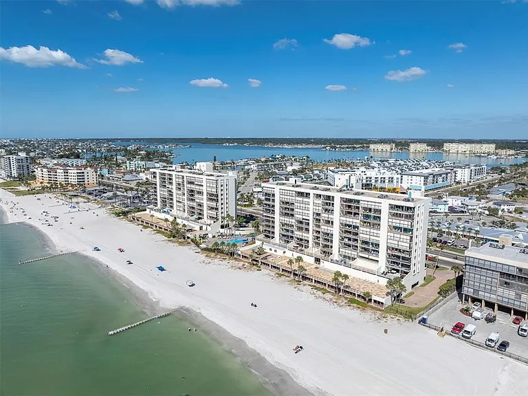 14950 Gulf Blvd #402 — Photo 33