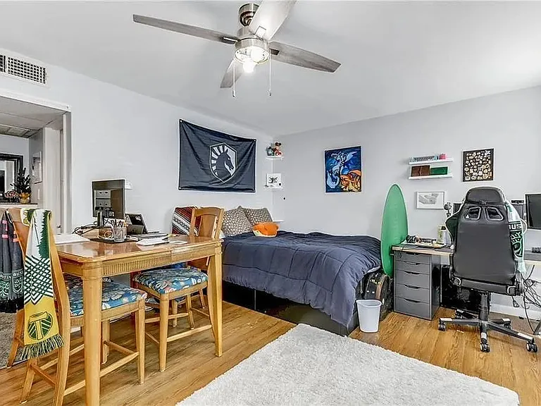 1000 W 26th St #109 — Photo 5