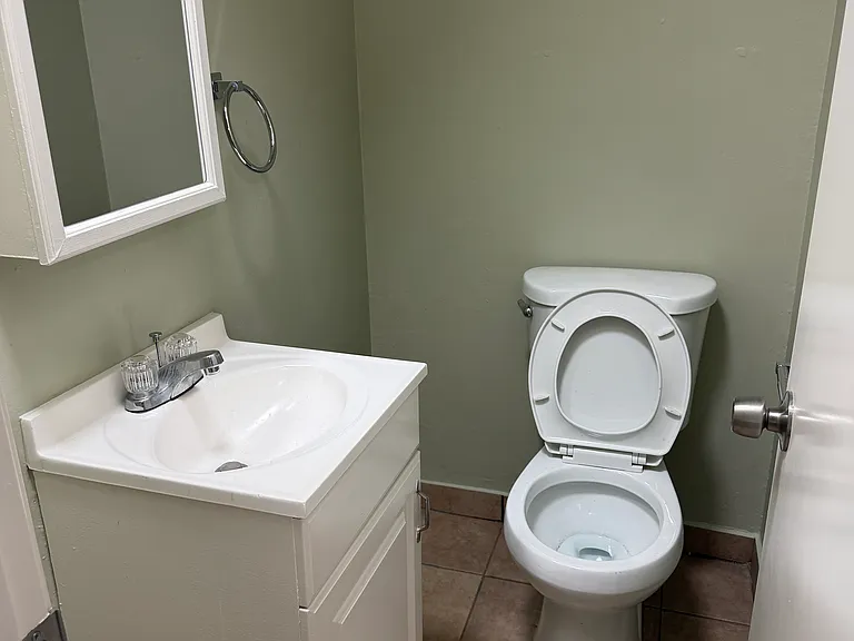 2124 90th Ave #1 — Photo 9
