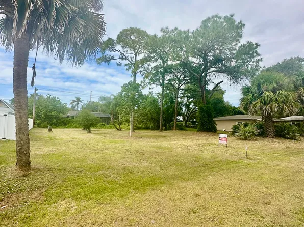 000 Penny Lane, Fort Pierce, FL 34951