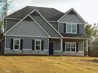 177 Stone Gate Dr, Lagrange, GA 30241