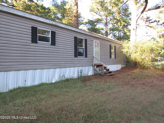 5th image of 1901 Zetus Rd NW
