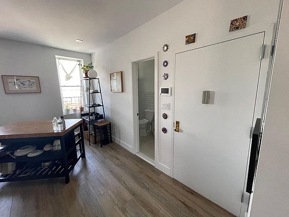 4th image of 11216 Rockaway Beach Blvd APT 3L
