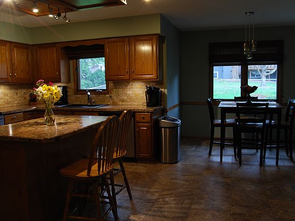 Large Eat In Kitchen