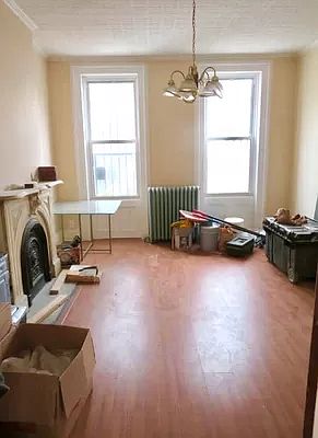 3rd image of 267 Putnam Ave