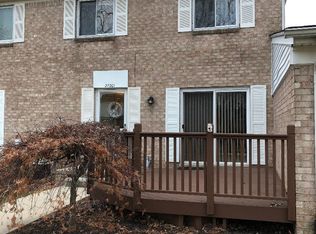27201 Winchester St, Brownstown Twp, MI 48183