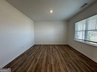 3rd image of 309 Amsterdam Way