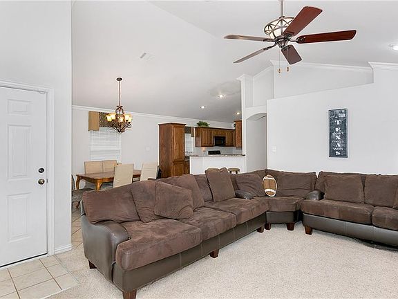 5th image of 1218 F Ave