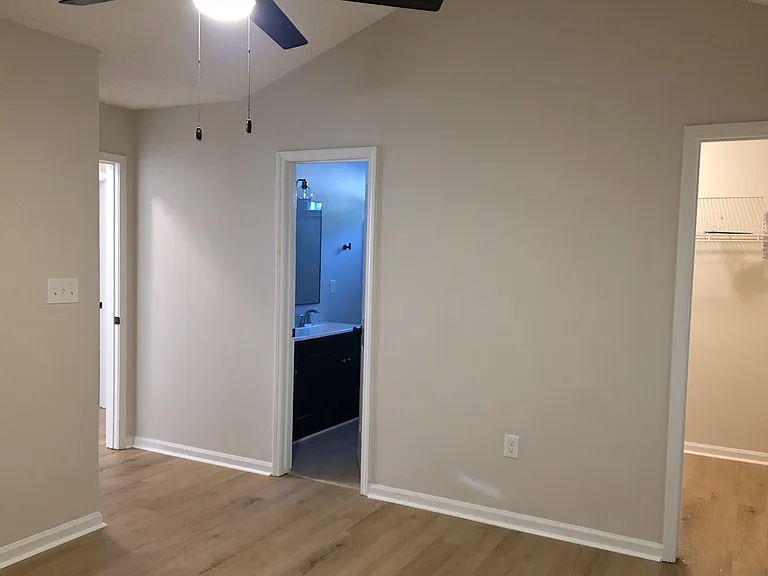 2419 Middleburg Dr — Photo 12