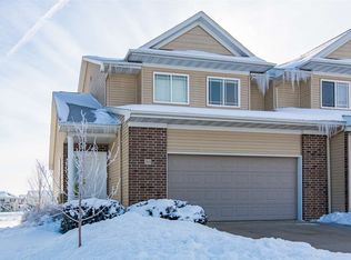 30 S Park Ridge Rd, North Liberty, IA 52317