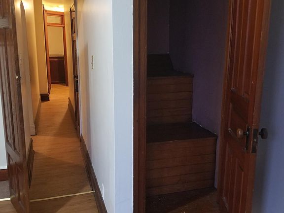 2nd Living Room Closet