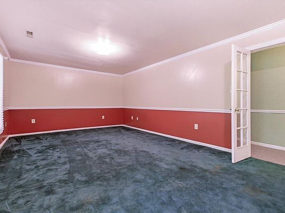 4th image of 306 Willowridge Dr