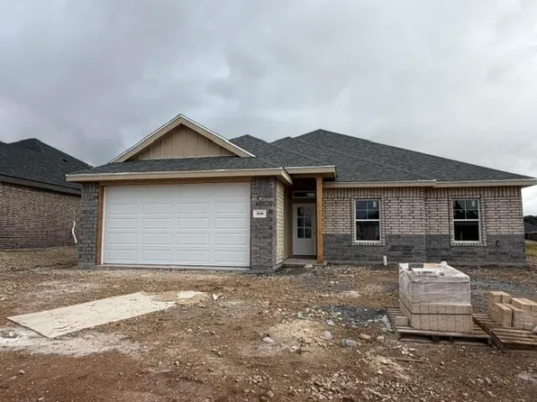 3008 Cedarhill Dr, San Angelo, TX 76904