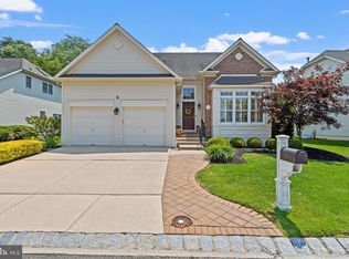 6 Easton Ln, Cinnaminson, NJ 08077