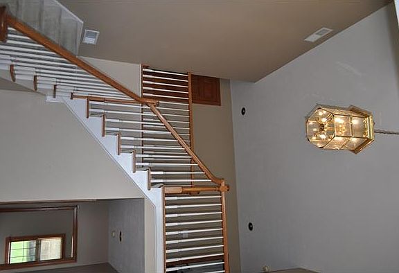 4th image of 503 Walnut Grv