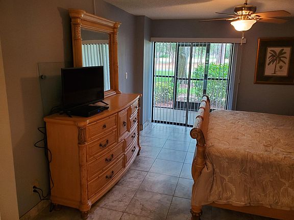 5th image of 2800 Cove Cay Dr Unit 1E