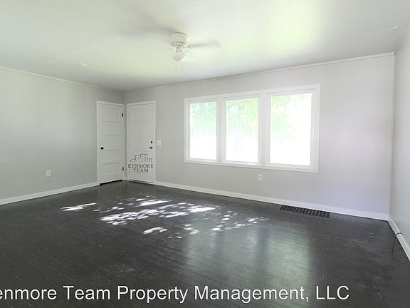 2nd image of 1327 Mahan Ave