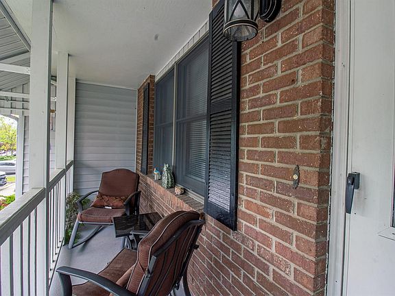 2nd image of 1141 Arlington Dr