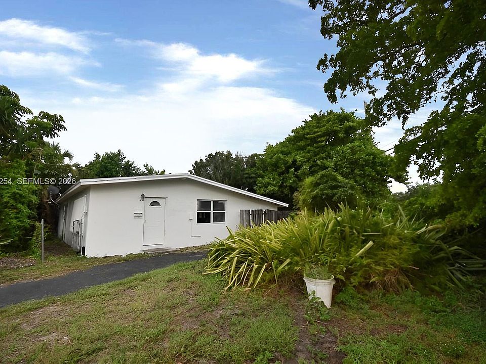 1st image of 2800 Davie Blvd
