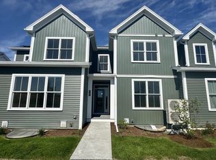 449 Old Farm Rd, South Burlington, VT 05403
