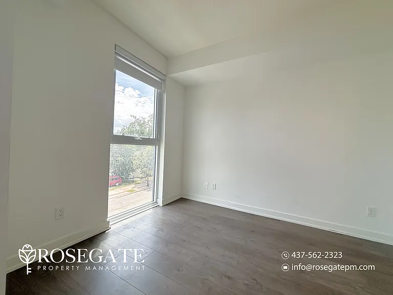 370 Martha St #207 — Photo 8