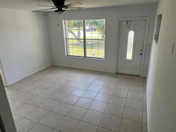 5683 S 38th Court, Greenacres, FL 33463