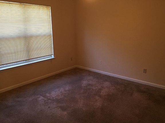 5th image of 2719 W Tharpe St APT 22