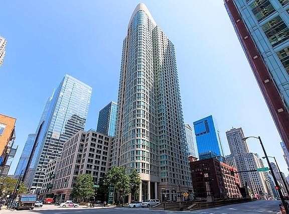 5th image of 345 N Lasalle St #1504