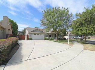 4841 W Russell Ct, Visalia, CA 93277