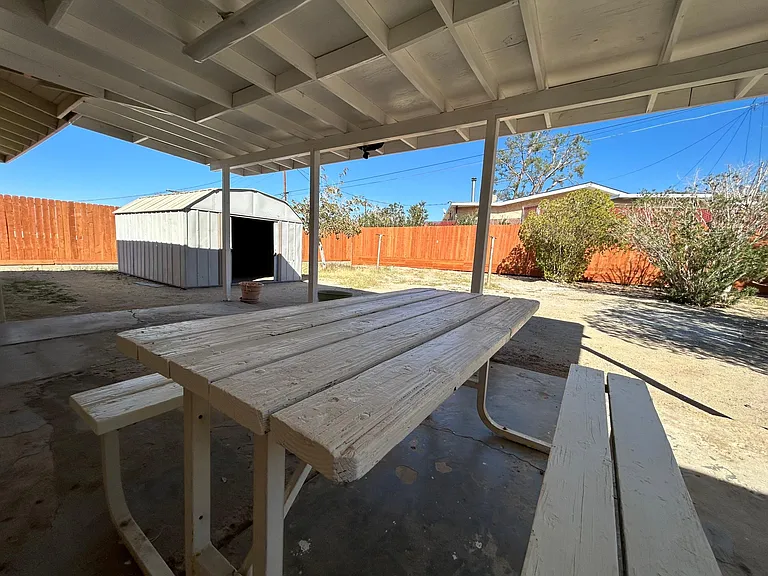 381 Frances Dr — Photo 10
