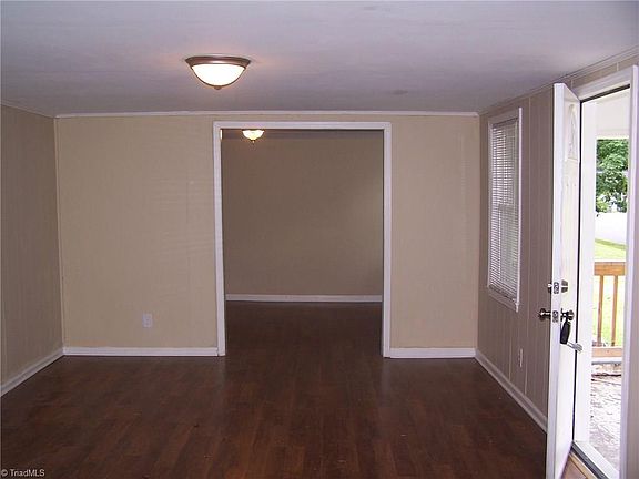 4th image of 1309 Willard St