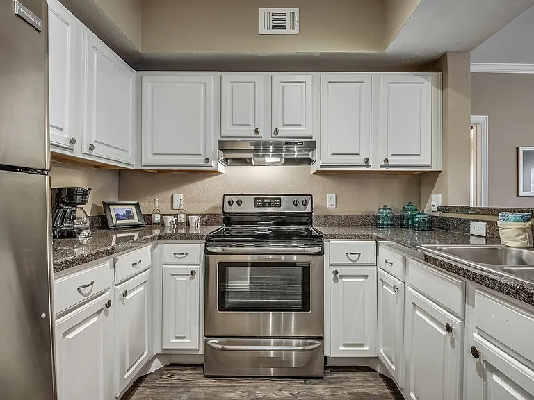 Creighton - 2 Bed / 2 Bath - 1,132 Sq.Ft.