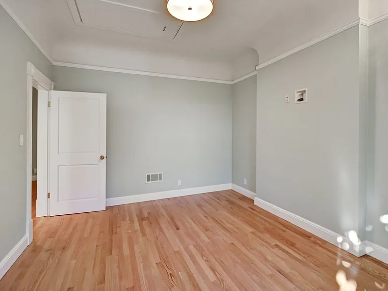 1626 Noe St — Photo 15