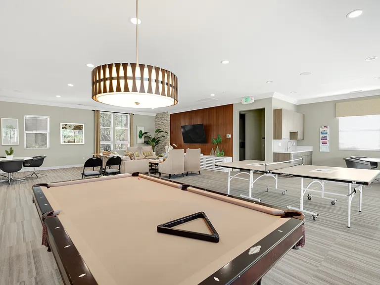2402 Retreat Cir — Photo 9