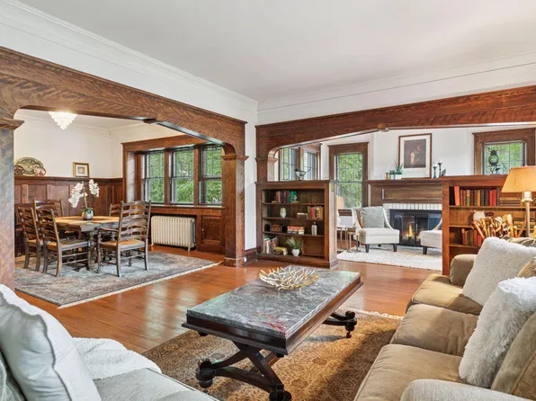 925 Lincoln Ave, Saint Paul, MN 55105