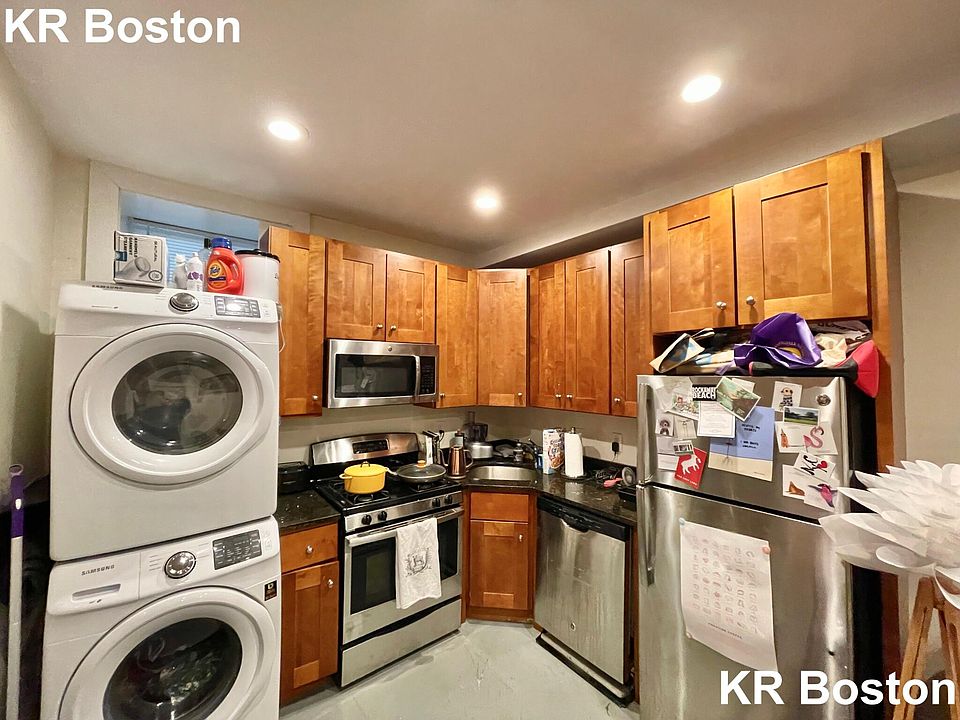 2nd image of 34 High St #B2