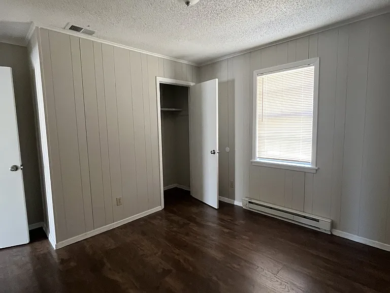 483 S Jefferson St #B — Photo 5