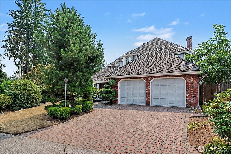 2nd image of 12645 NE 68th Pl