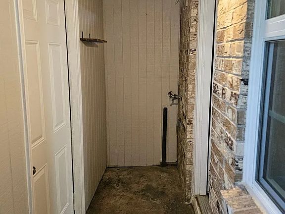 5th image of 2527 Normont Cir