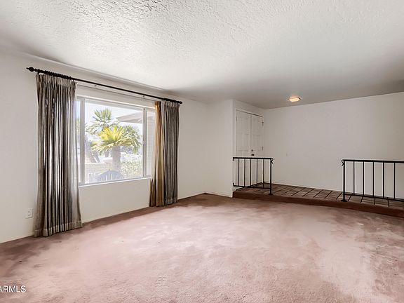 5th image of 864 E PARADISE Lane