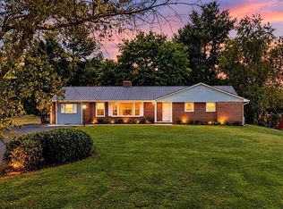 110 Rosehill Dr, Christiansburg, VA 24073