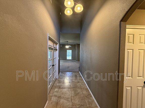 3rd image of 4581 202nd Ave