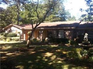 559 Malaga Dr, Satsuma, AL 36572